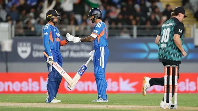 10 ఓవర్లు పూర్తి.. భారత్‌ స్కోరు 107/6