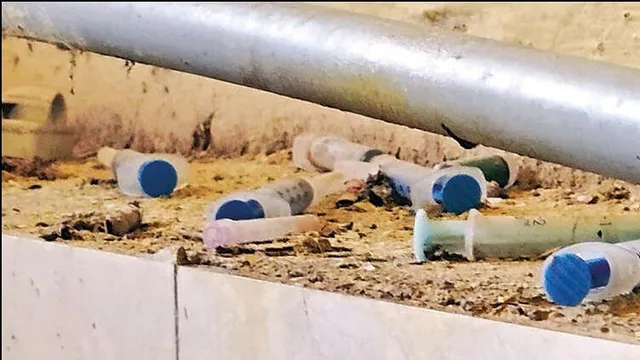விளையாட்டு வீரர்களின் கழிவறையில் ஊசிகள்: பெரும் பரபரப்பு