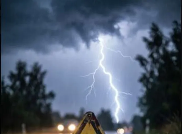 ALERT: ఇవాళ రాత్రి పిడుగులతో వర్షాలు