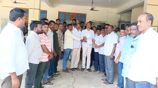 ధర్మారం–లక్ష్మీపూర్ రహదారికి మరమ్మతులు చేపట్టాలి