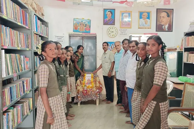 వై. కోట గ్రంథాలయంలో ఘనంగా గురజాడ జయంతి వేడుకలు వై. కోట గ్రంథాలయంలో ఘనంగా గురజాడ జయంతి వేడుకలు