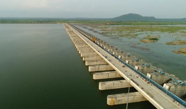 రేపు మేడిగడ్డకు BRS నేతల బృందం