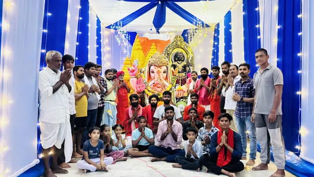 భవాని యువజన సంఘం ఆధ్వర్యంలో అన్నదానం