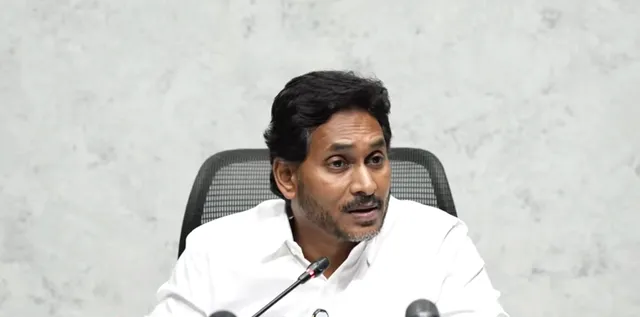 డీఎస్సీపై ప్రభుత్వానికి జగన్ ప్రశ్నలు