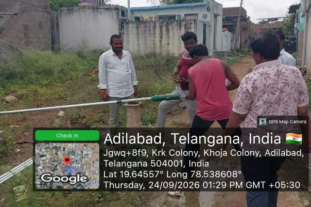 కే ఆర్కే కాలనిలో చేతి పంపు మరమ్మతు